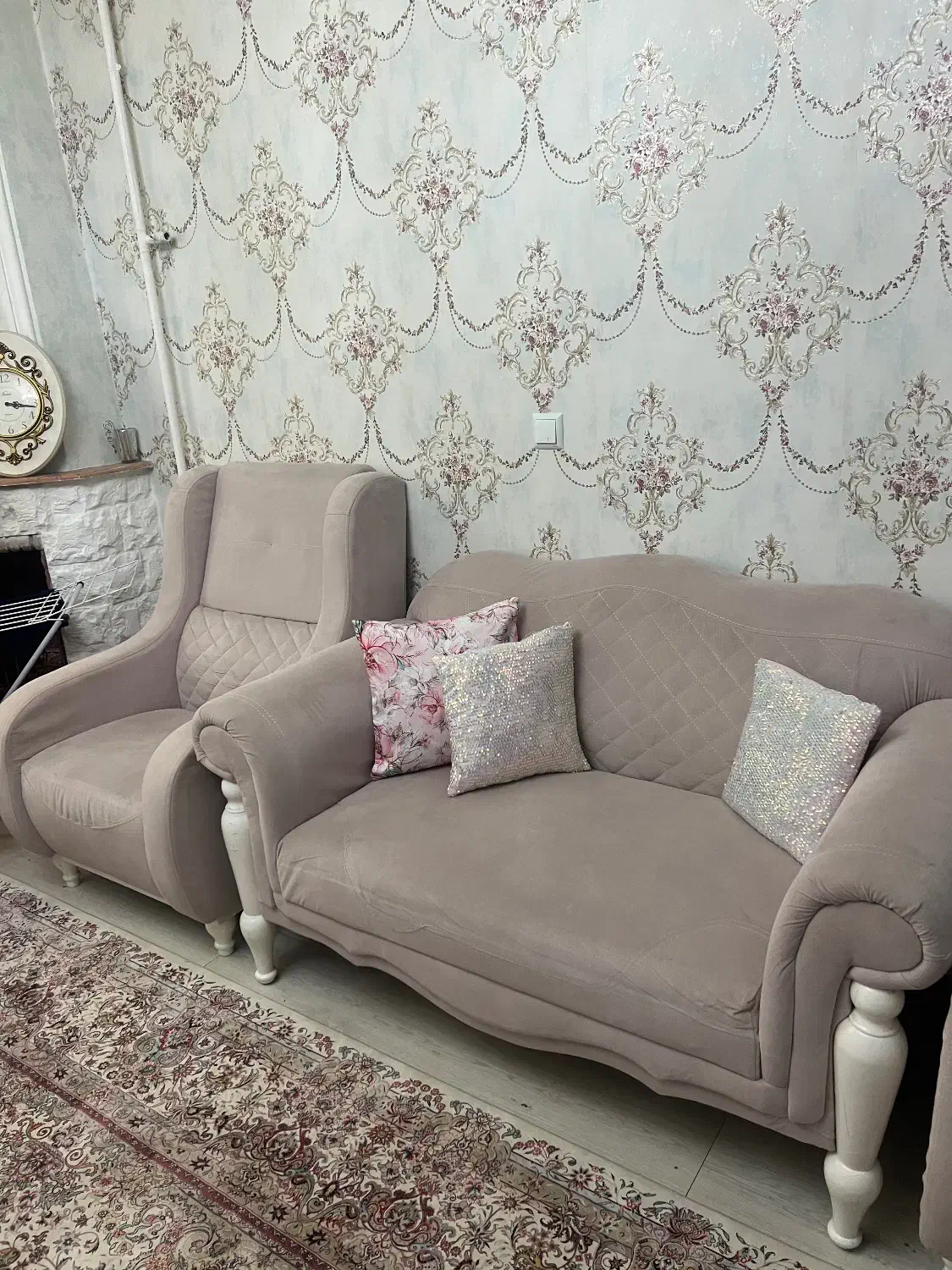 مبل۷نفره|مبلمان خانگی و میز عسلی|رشت, کوی جام جم|دیوار