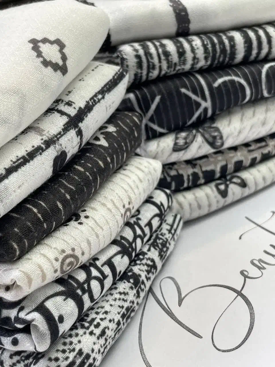 شال و روسری|لباس|شاهینشهر, بنیاد ازدواج|دیوار