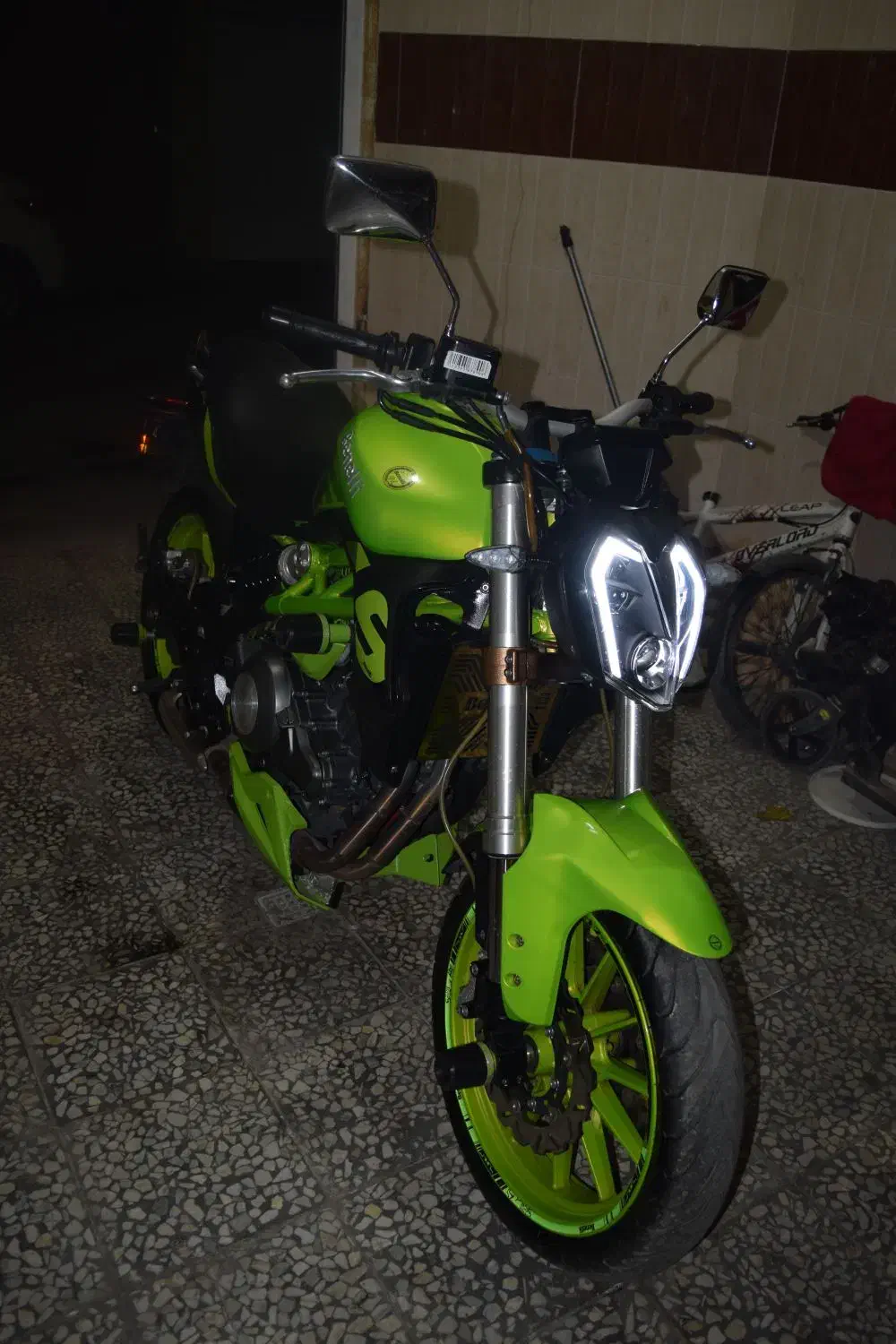 بنلی300جفت سیلندر|موتورسیکلت|فردیس, سرحد آباد|دیوار