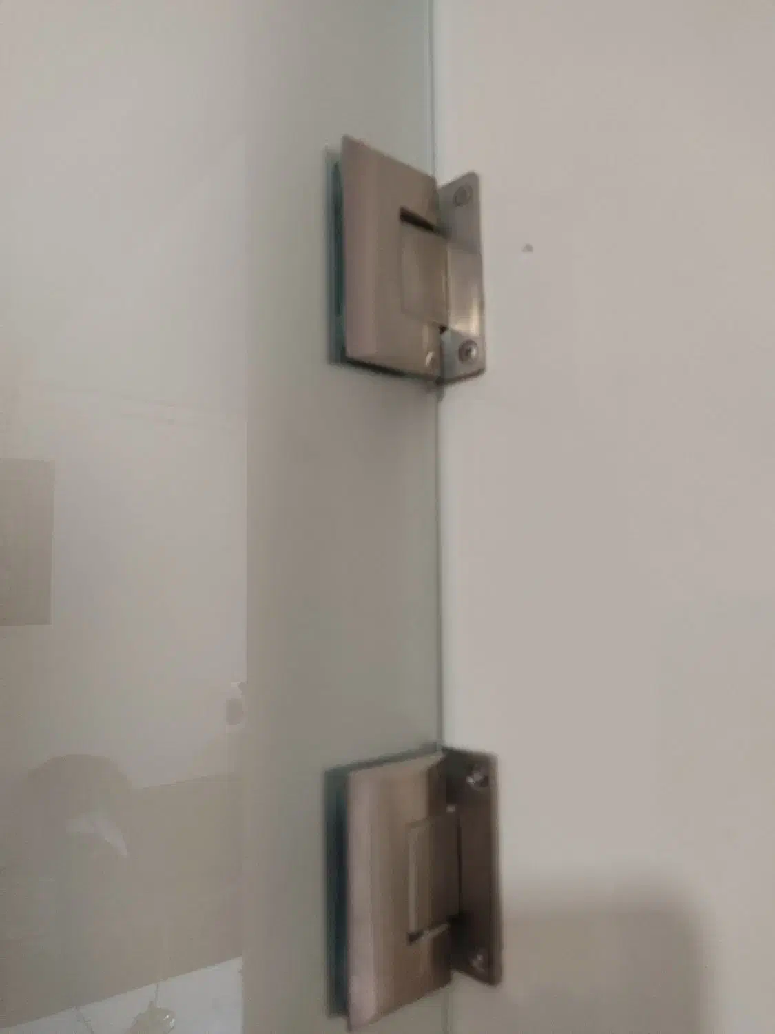 شیشه سکوریت مات یا یراق کامل|مصالح و تجهیزات ساختمان|تهران, بلوار کشاورز|دیوار