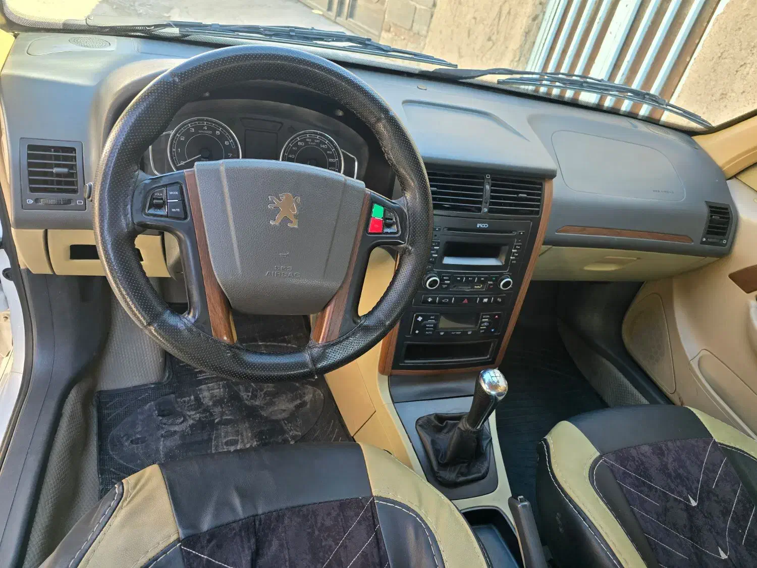 فروش فوری|خودرو سواری و وانت|ایرانشهر, |دیوار