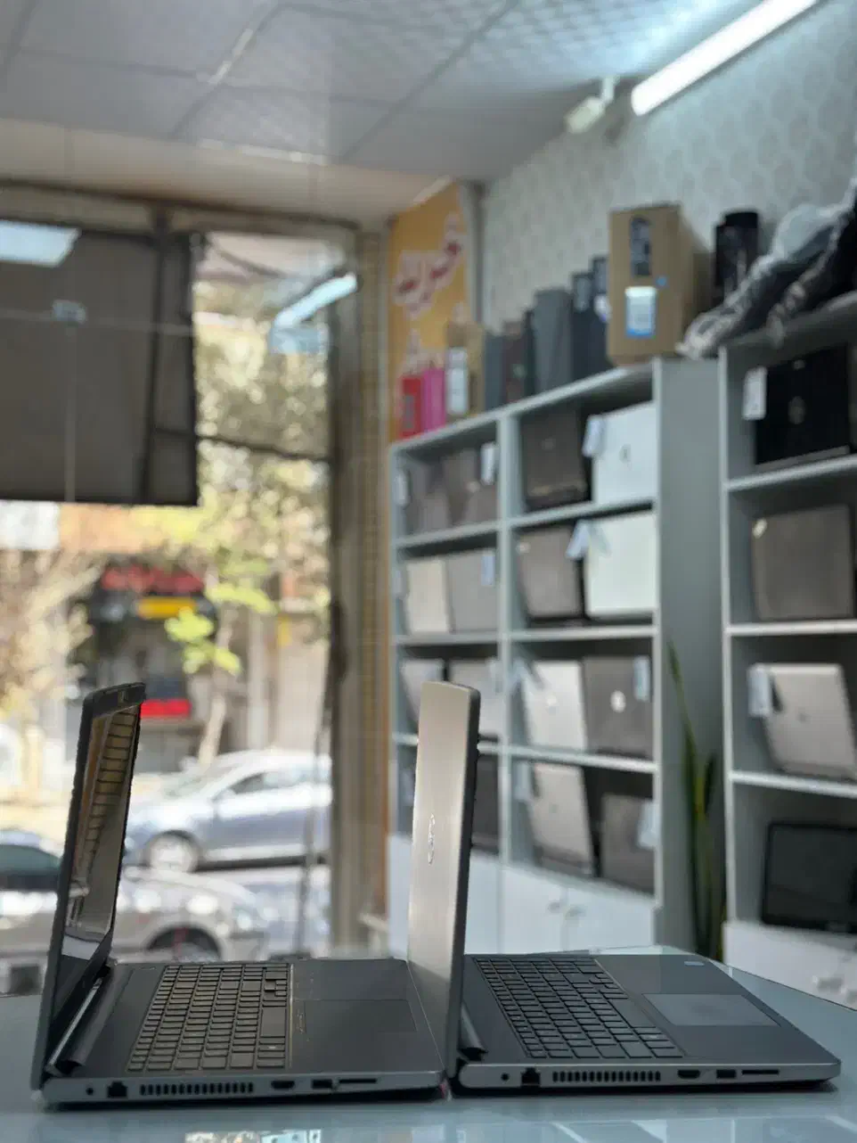 لپ تاپ لمسی ۱۵.۶ درحد نو باتری ۱۰۰ (گارانتی کتبی)|رایانه همراه|کاشان, معلم|دیوار