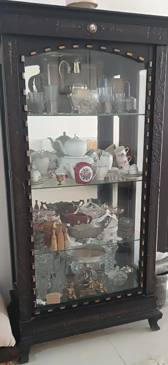 ویترین وجاکفشی|بوفه، ویترین، کنسول|نی‌ریز, |دیوار