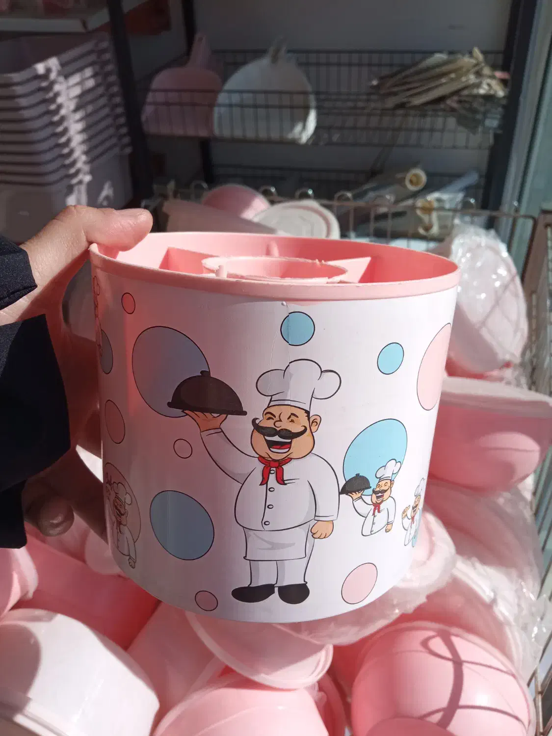 ظرف های پلاستیکی کلی|ظروف نگهدارنده، پلاستیکی، یک‌بارمصرف|گلبهار, شهر جدید گلبهار|دیوار