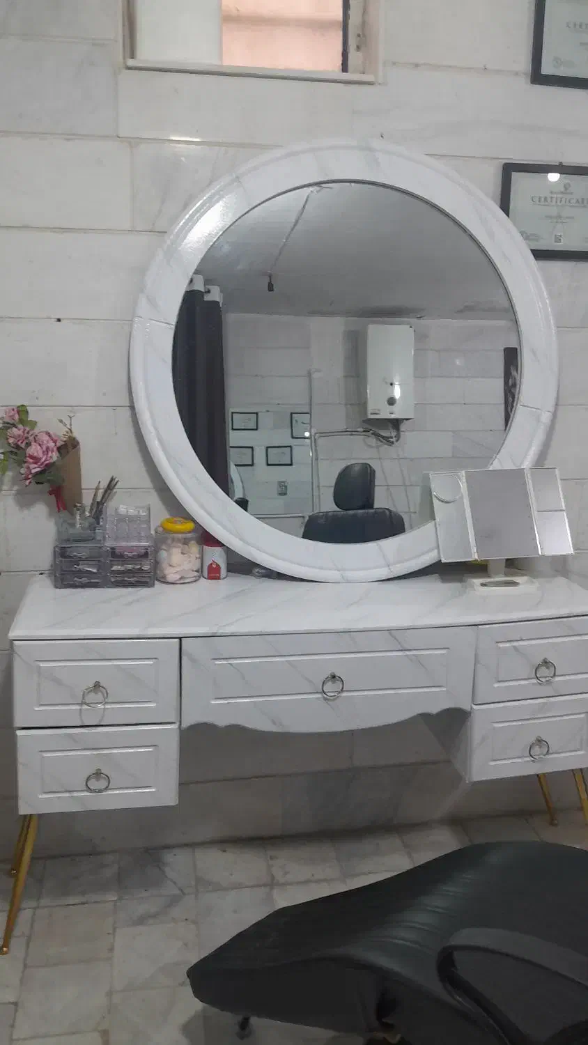 فروش لوازم سالن زیبایی|آرایشگاه و سالن‌های زیبایی|بهارستان, |دیوار