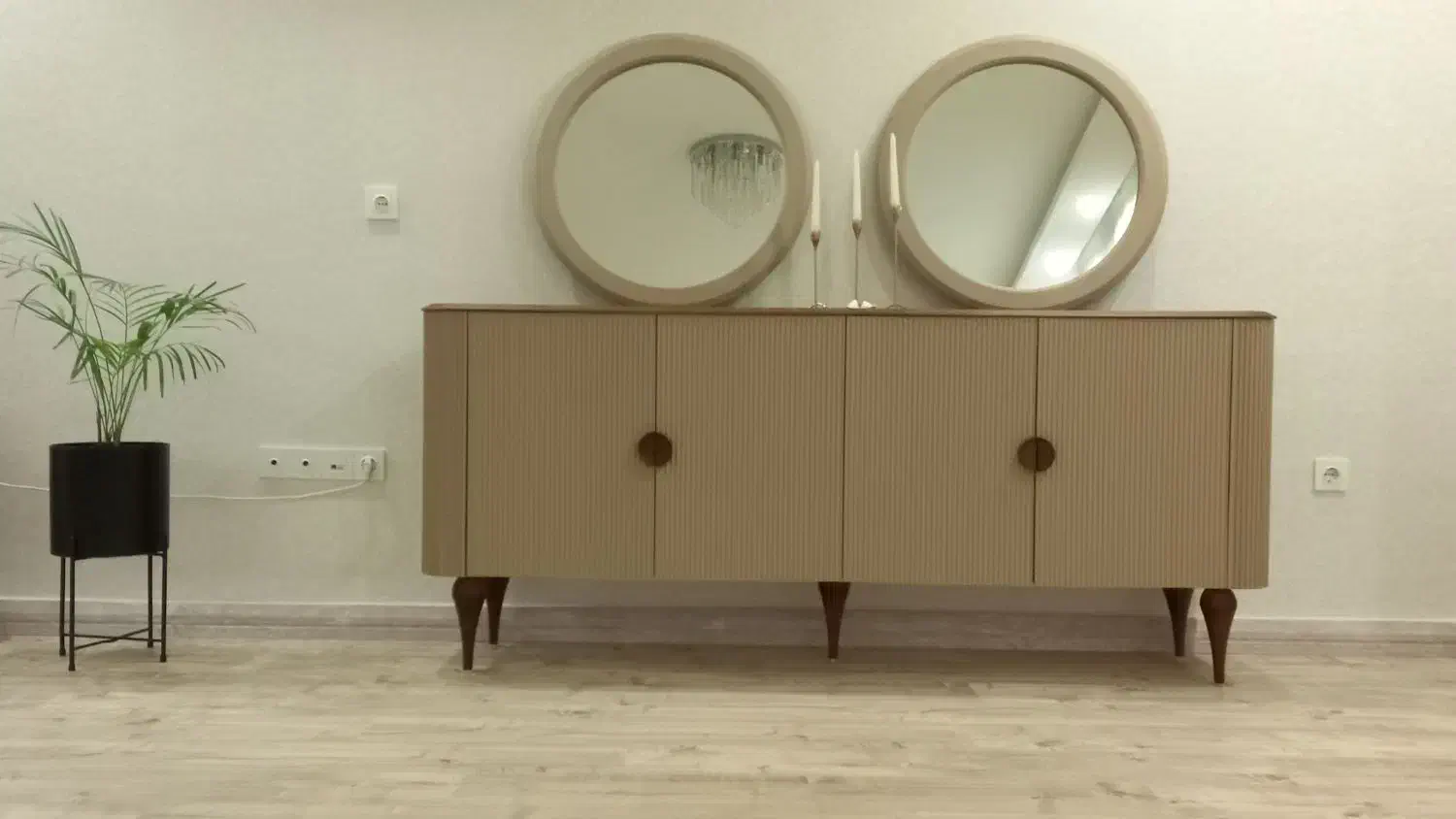 آینه کنسول ۸۸*۴۵*۲۰۰ در حد نو|بوفه، ویترین، کنسول|رشت, گلسار|دیوار