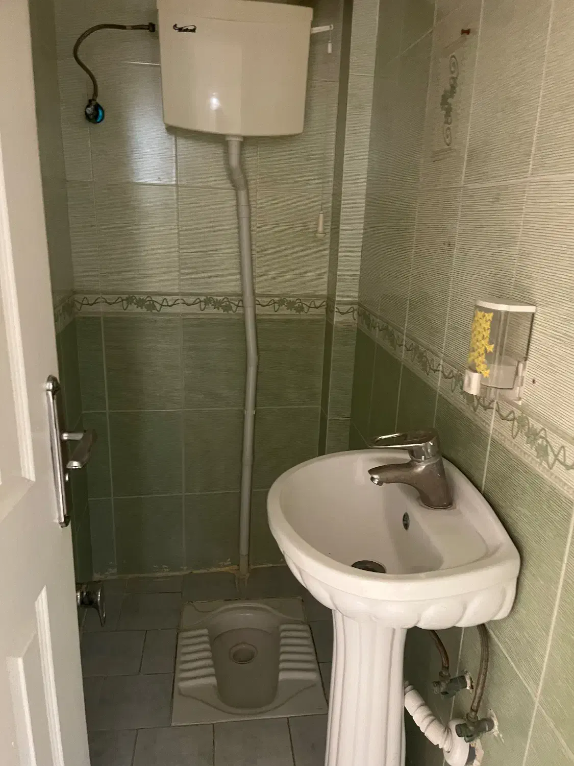 ۷۵ متر/حیلط خلوت/پارکینگ/پیروزی خ زینتی افخم