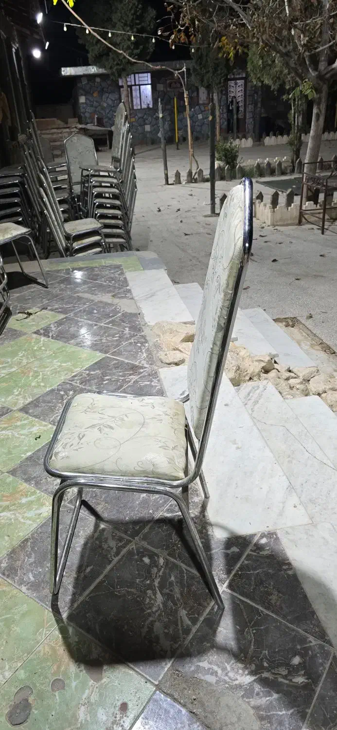 صندلی پایه فلز|صندلی و نیمکت|پاسارگاد, |دیوار