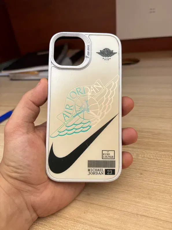 قاب آیفون ۱۵ نرمال مدل جردن شب نما|لوازم جانبی موبایل و تبلت|بندر ماهشهر, |دیوار