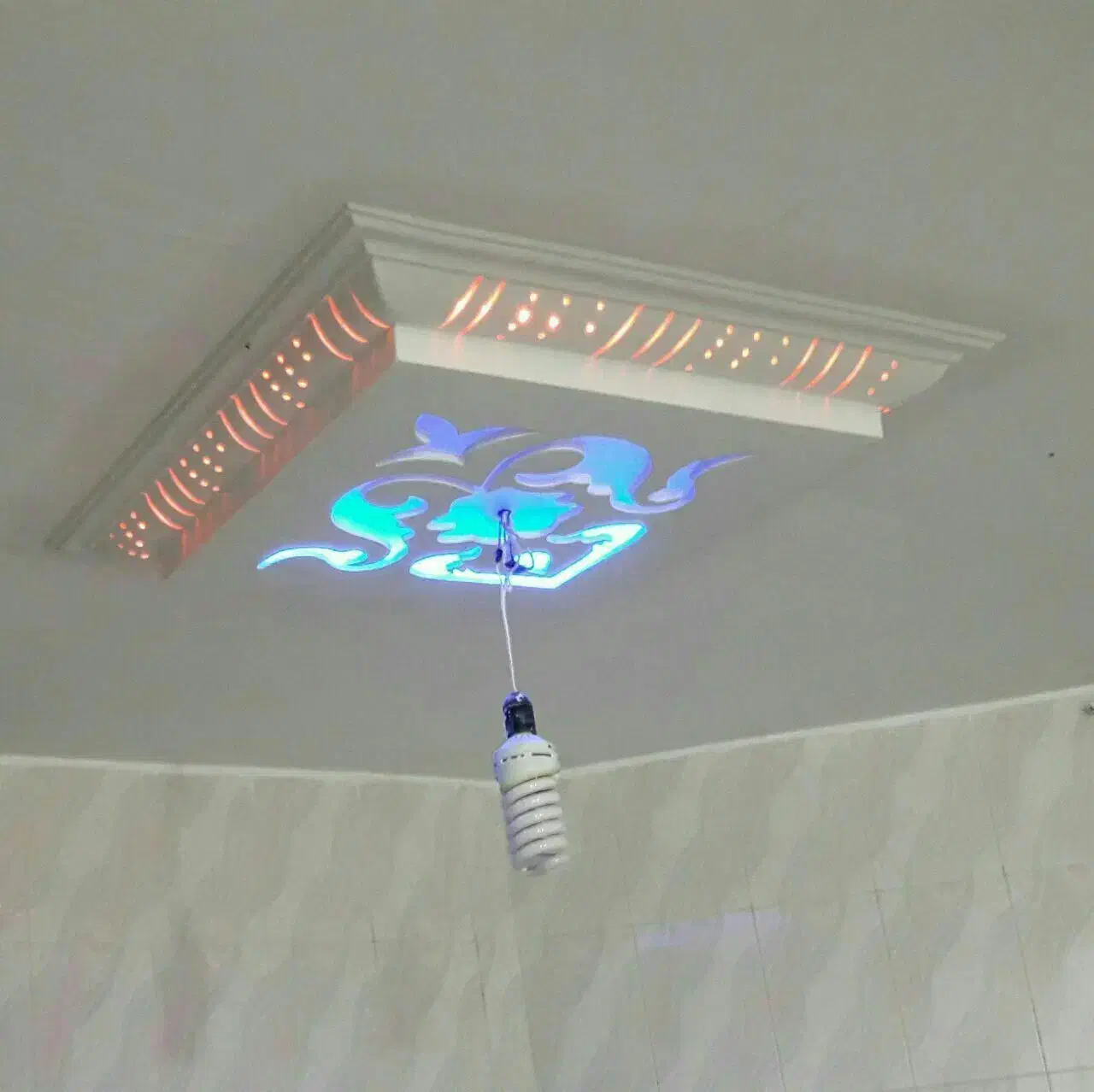 گچکاری و لکه گیری با اکیپ مجرب در اسرع وقت|خدمات پیشه و مهارت|بهارستان, |دیوار