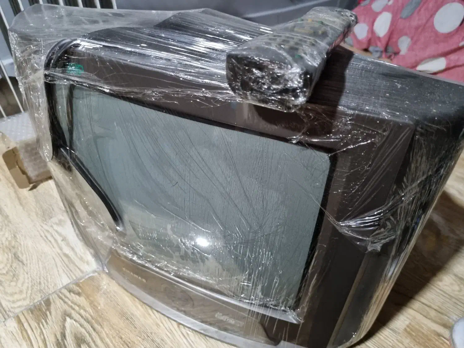 تلوزیون شهاب|تلویزیون و پروژکتور|رودسر, |دیوار