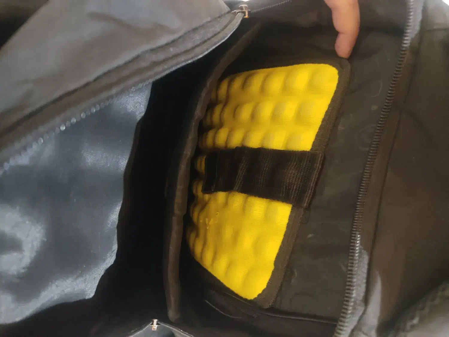 کوله پشتی|کیف، کفش، کمربند|قم, هنرستان|دیوار