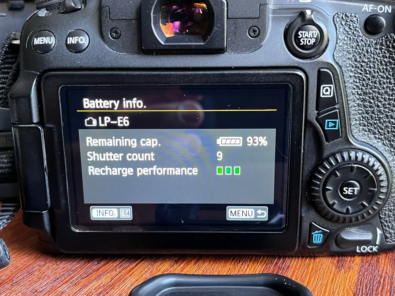 Canon 70D + 18-135 IS STM در حد نو پک کامل|دوربین عکاسی و فیلم‌برداری|تهران, نارمک|دیوار