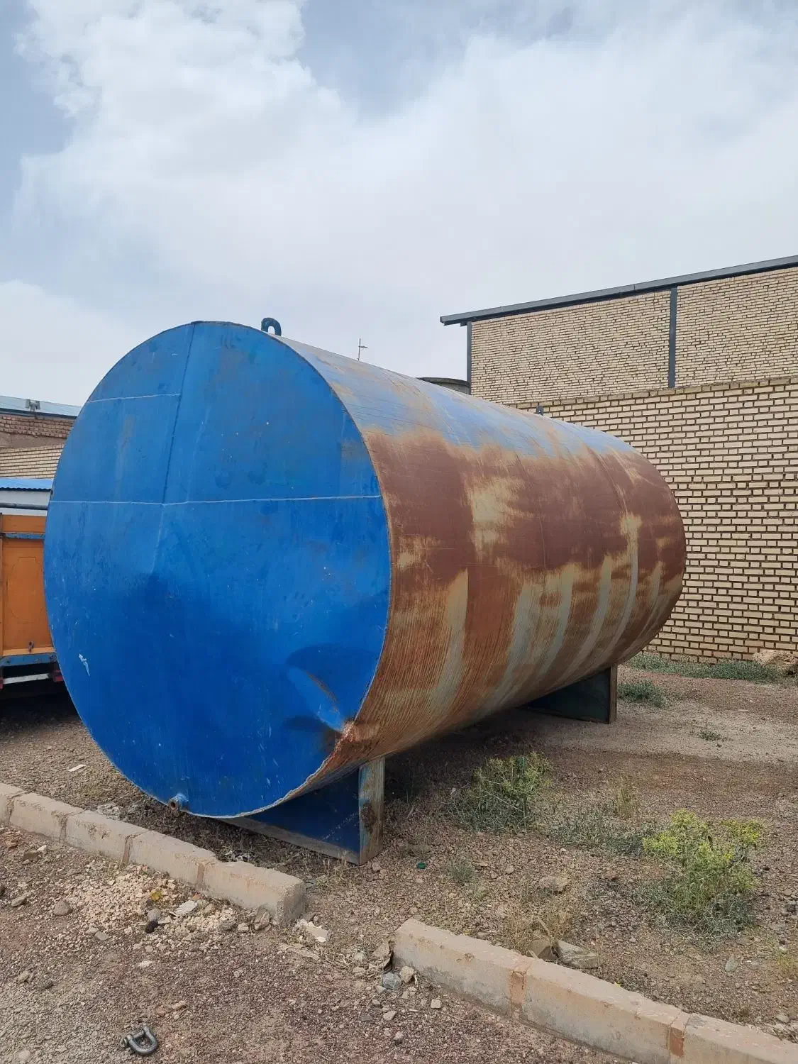 تاتکرر ۲۰ هزارلیتر ۴ میل در حد|مصالح و تجهیزات ساختمان|قیامدشت - خاورشهر, |دیوار