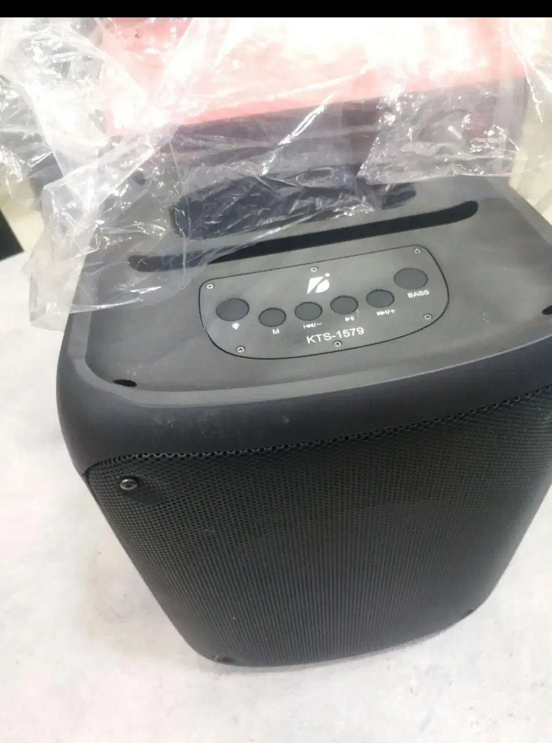 اسپیکر شارژی باامکانات و صدای قوی و خوب|پخش‌کننده همراه|کرمان, |دیوار