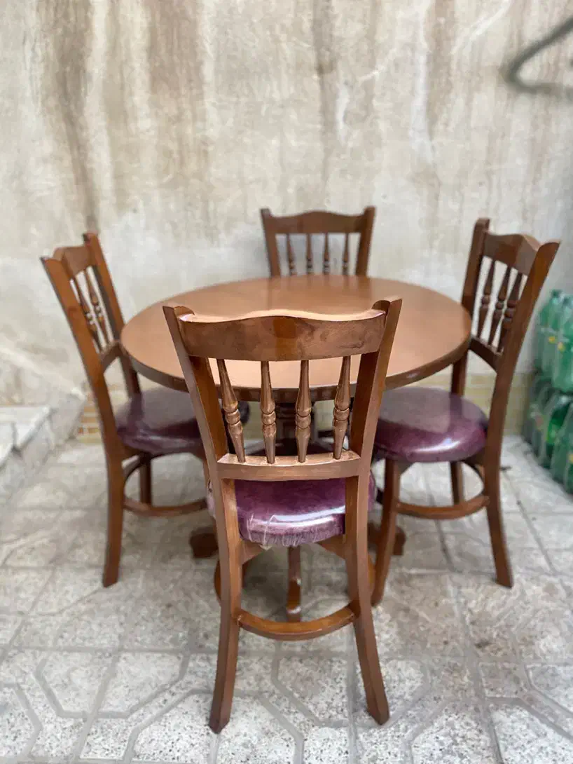 چند دست میز نهار خور نو اک|میز و صندلی غذاخوری|مشهد, رسالت|دیوار