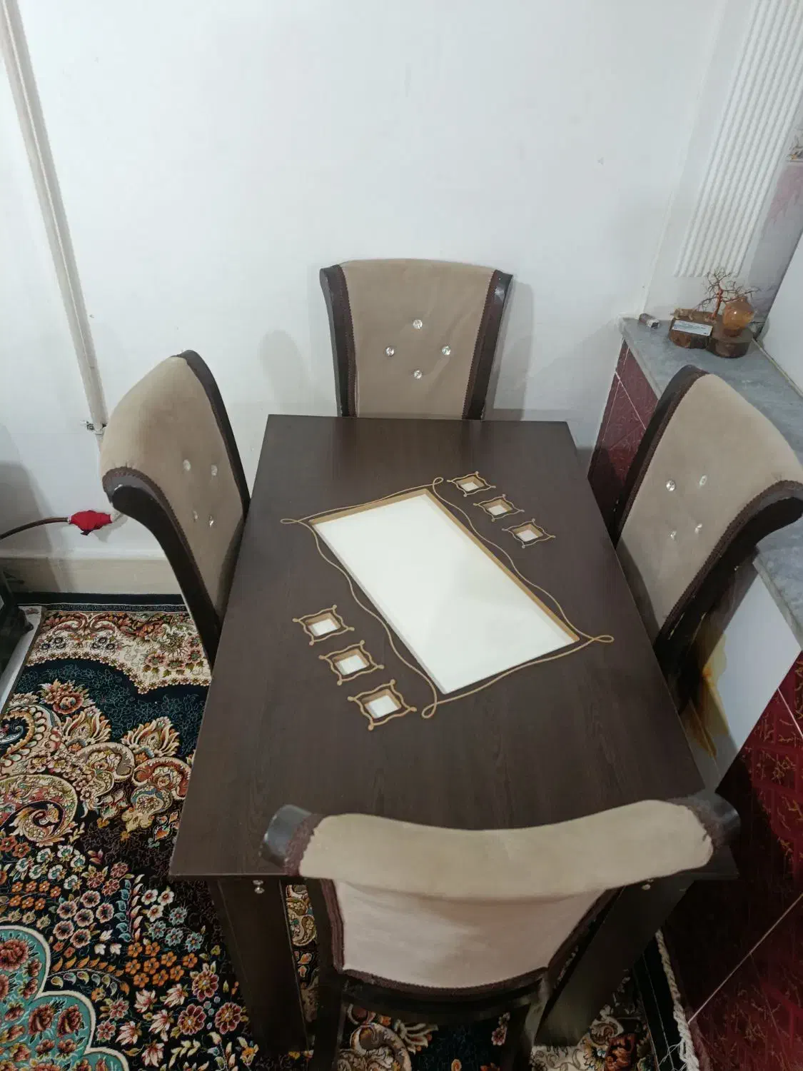 میز غذا خوری ۴نفره درحدنو|میز و صندلی غذاخوری|تاکستان, |دیوار