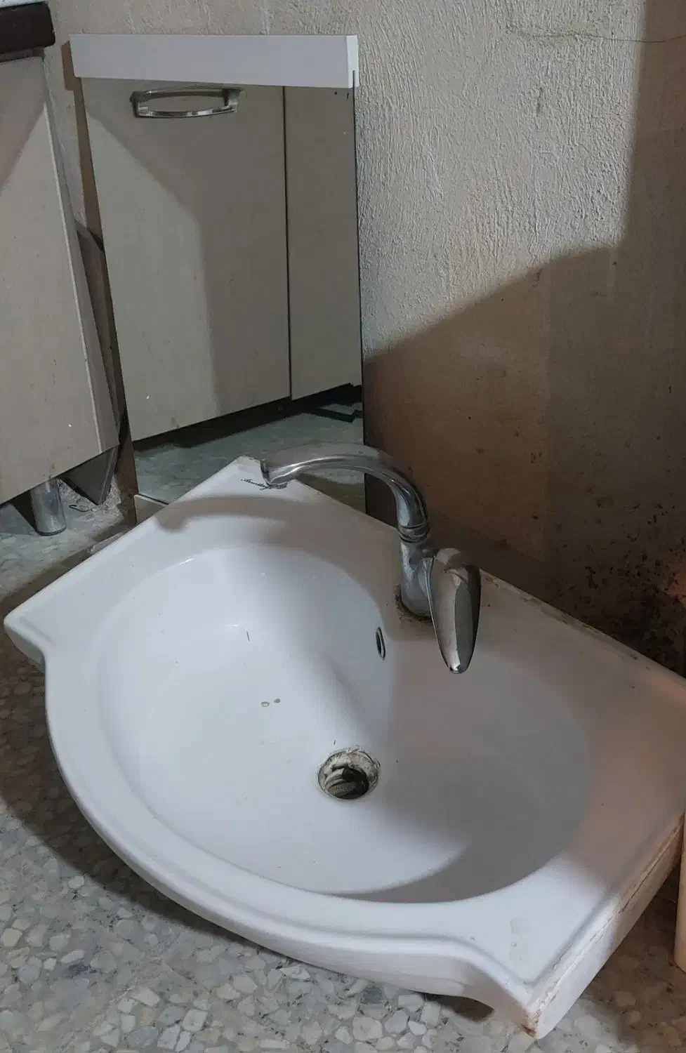 روشویی و شیر و آینه|لوازم سرویس بهداشتی|تهران, فردوس|دیوار