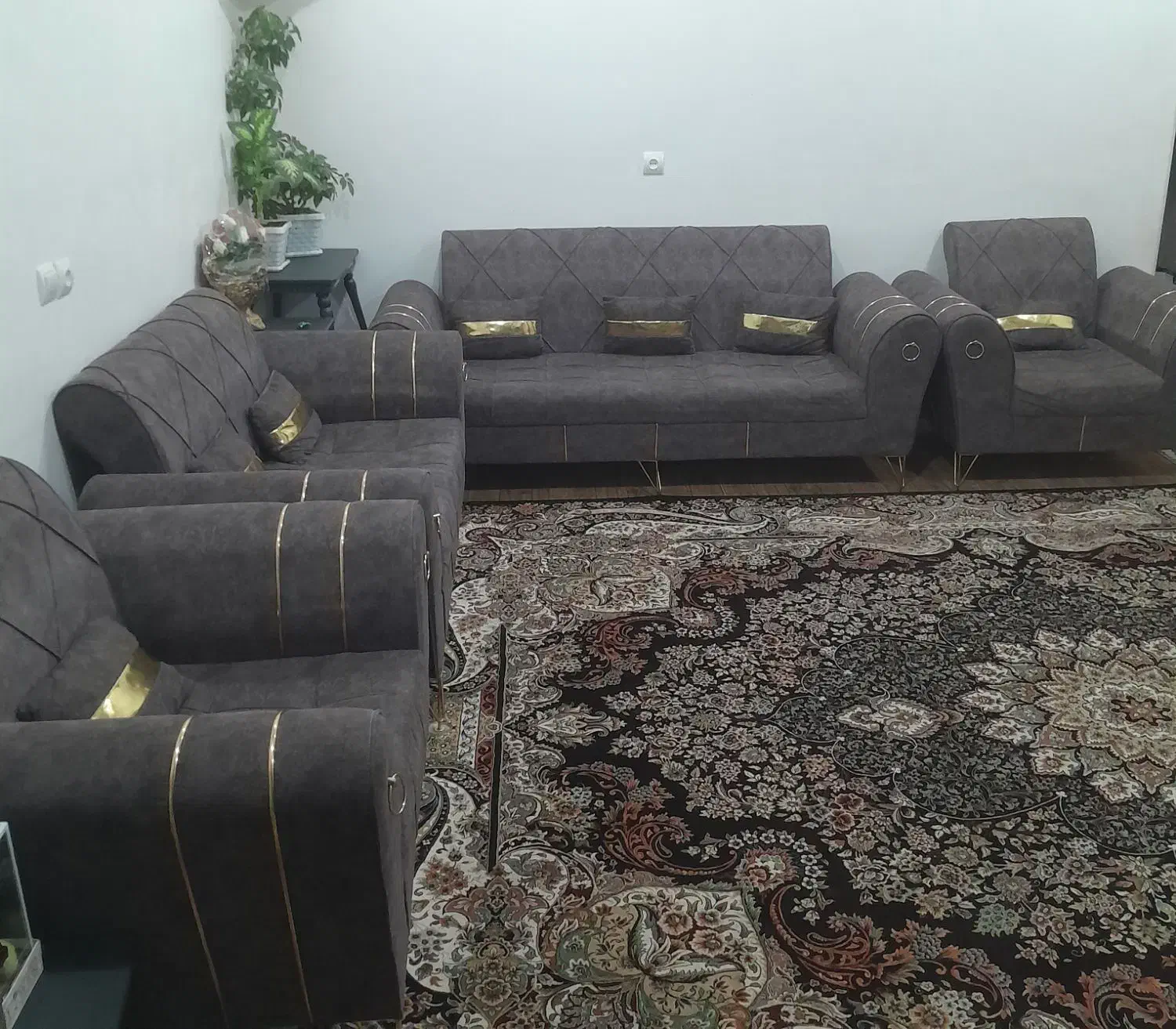 مبل راحتی و عسلی|مبلمان خانگی و میز عسلی|دورود, |دیوار