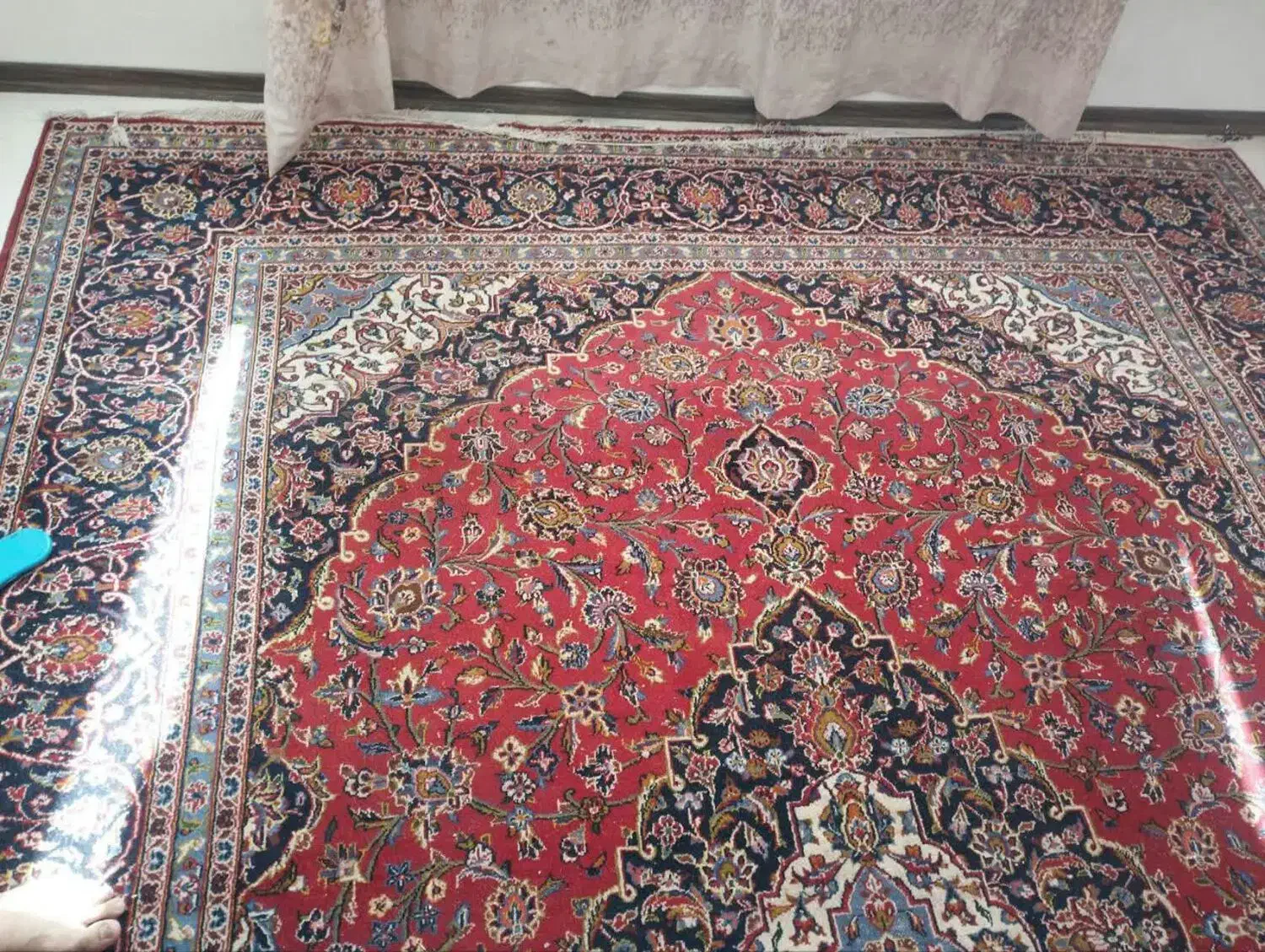 فرش دست بافت|فرش|ری, ولی آباد|دیوار