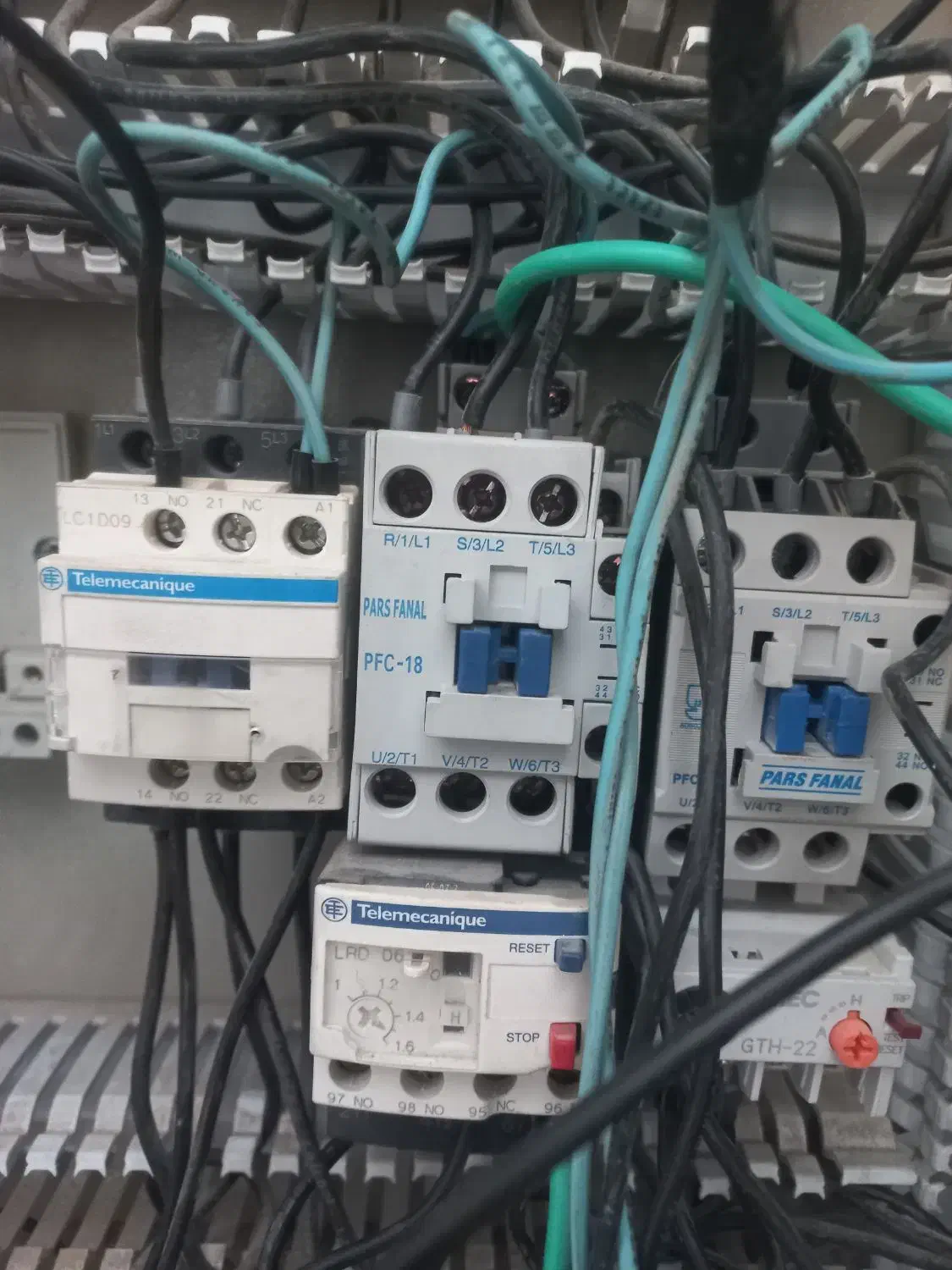 برقکار ساختمان وصنعتی  پمپ اب  سه فاز تک فاز|خدمات پیشه و مهارت|شیراز, تلخ داش|دیوار