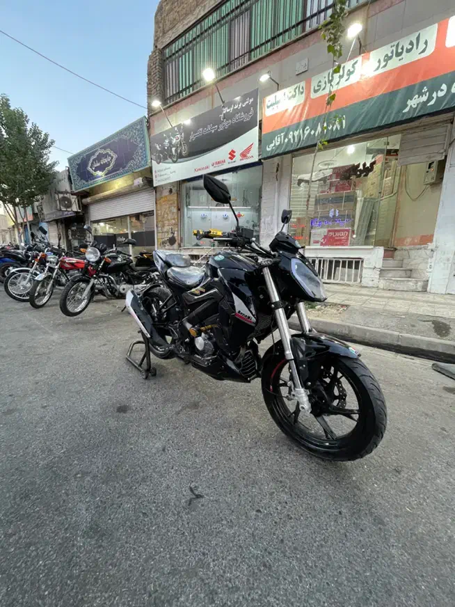 بنلی ۱۸۰s مدل ۱۴۰۱فول اکسسوری|موتورسیکلت|فردیس, فردیس|دیوار