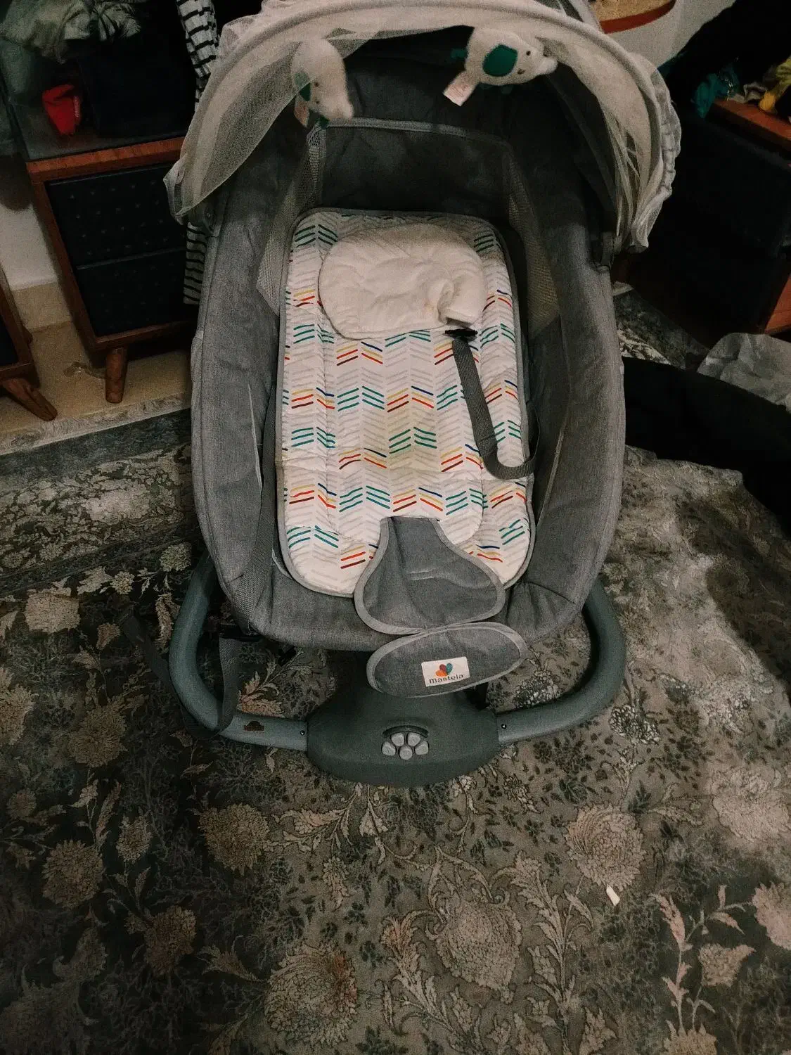 گهواره برقی|تخت و صندلی بچه|مسجد سلیمان, |دیوار