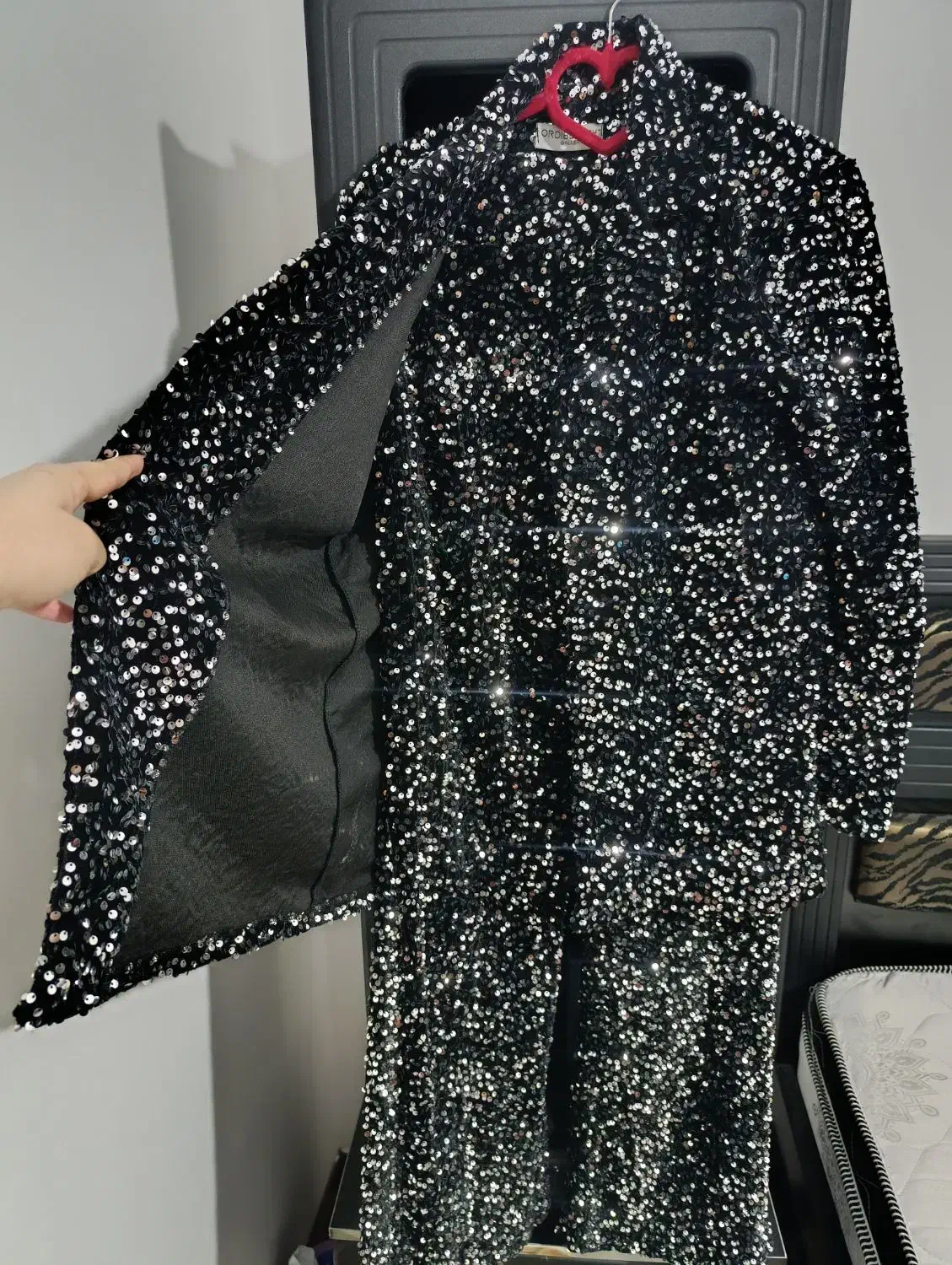 کت شلوار نو پولکی براق|لباس|ری, جوانمرد قصاب|دیوار