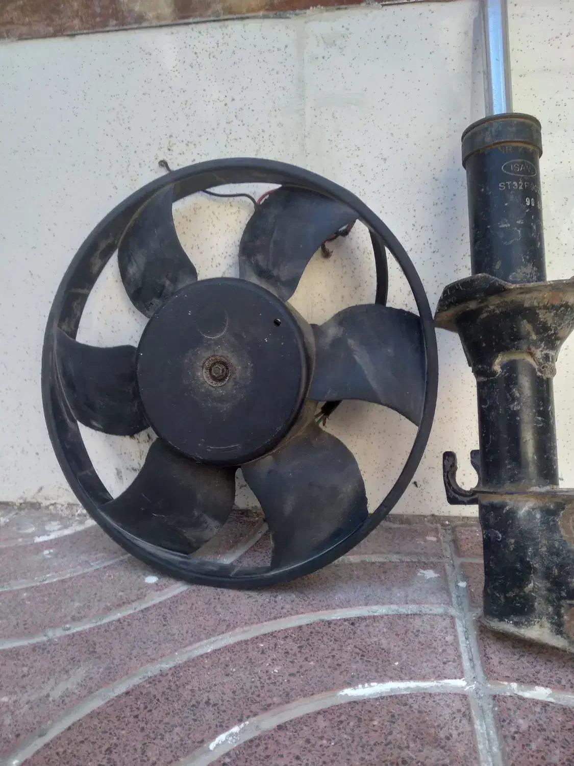 فن پرایدو کمک فنر پژو|قطعات یدکی و لوازم جانبی|آبادان, |دیوار