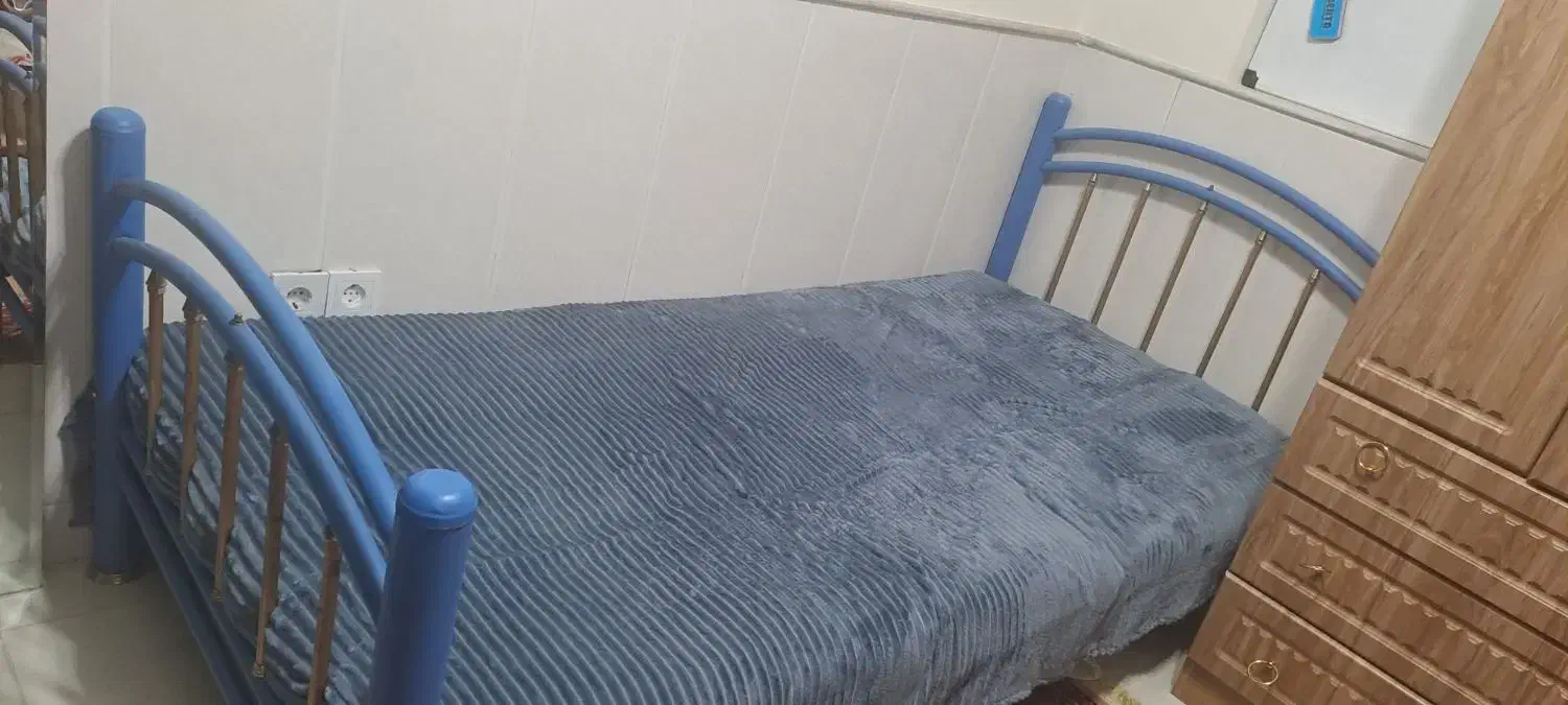 تخت یه نفره فرفوژه|تخت و سرویس خواب|قم, گلزار|دیوار