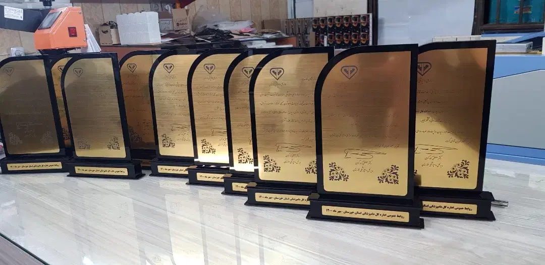 خدمات برش لیزر و حکاکی چوب، پلکسی، چرم|خدمات پیشه و مهارت|مشهد, رضاشهر|دیوار