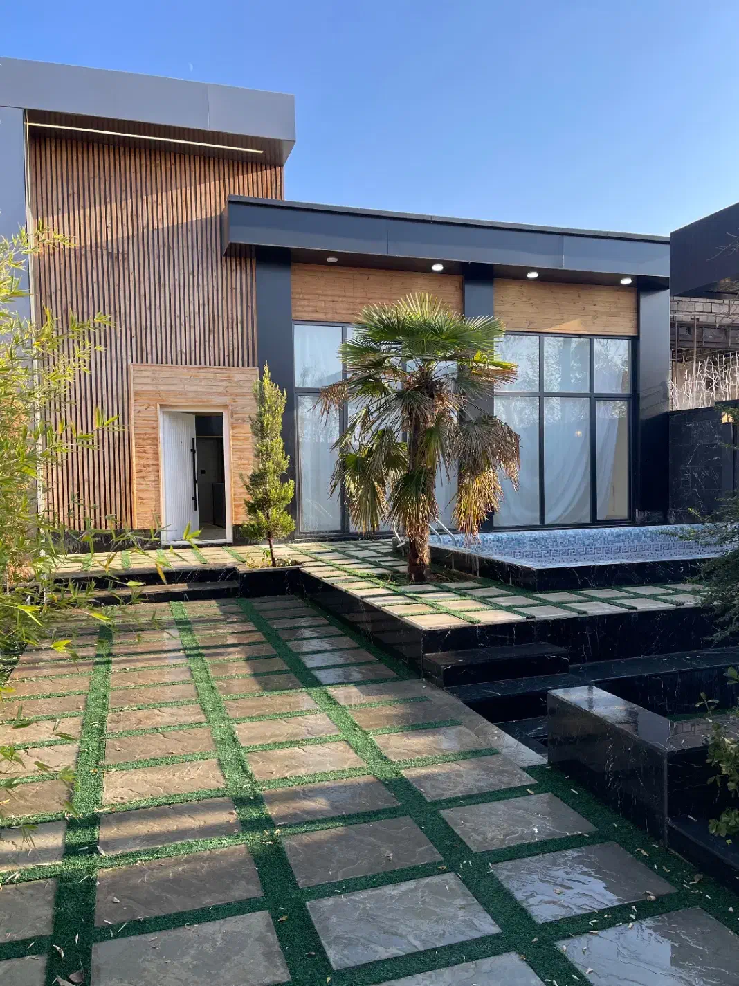 ویلا باغ ۳۳۰متری /مدرن جذاب/کردان+تهراندشت|فروش خانه و ویلا|هشتگرد, شهرک جهان ویلا (درخشانیه)|دیوار