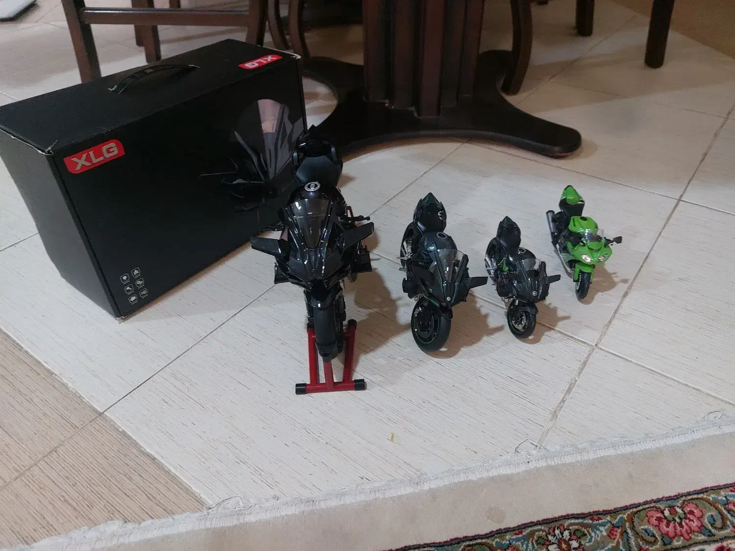 ۳ تا ماکت اشتوار و کاوازاکی|اسباببازی|سیرجان, |دیوار