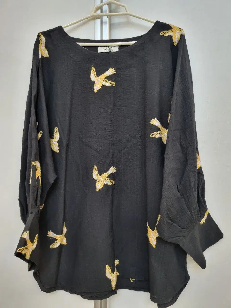 شومیز|لباس|تهران, استاد معین|دیوار