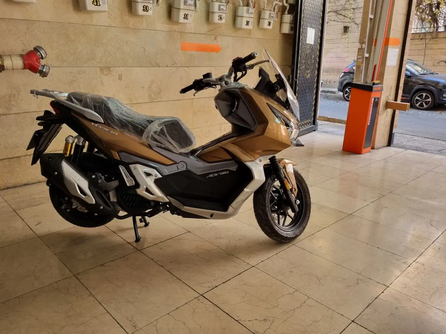 تکتاز ADV 150 ای دی وی شارژ شد|موتورسیکلت|تهران, جنت‌آباد مرکزی|دیوار