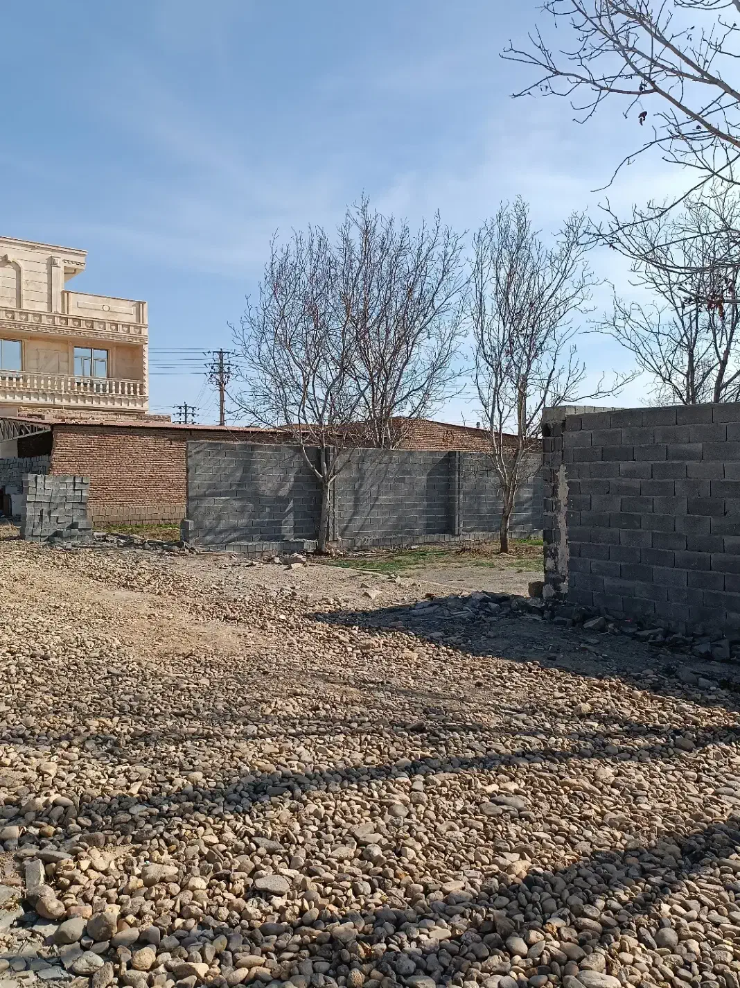 فروش قطعه زمین مسکونی وویلایی درملکان|فروش زمین و ملک کلنگی|ملکان, |دیوار