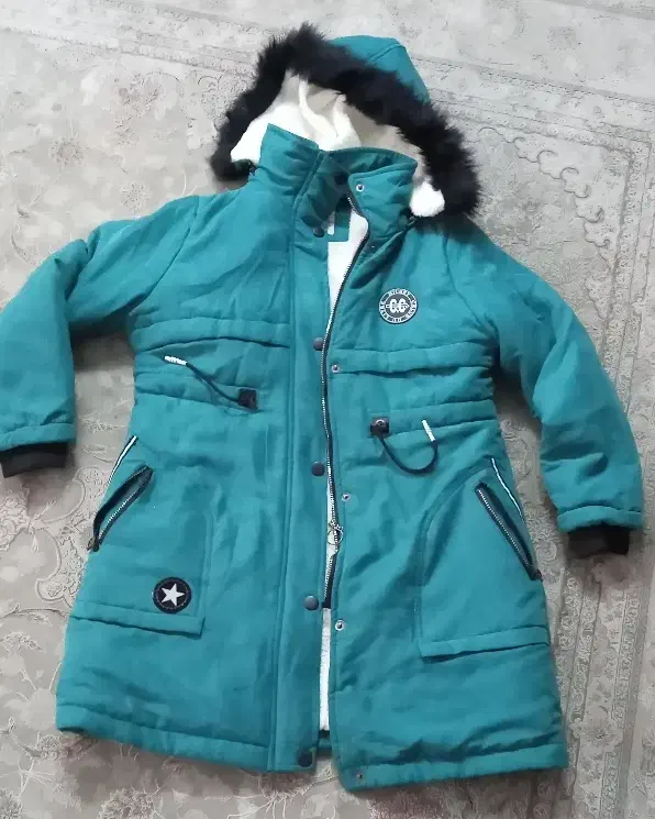 کاپشن زنانه|لباس|ری, شهید غیوری (ابن باویه)|دیوار