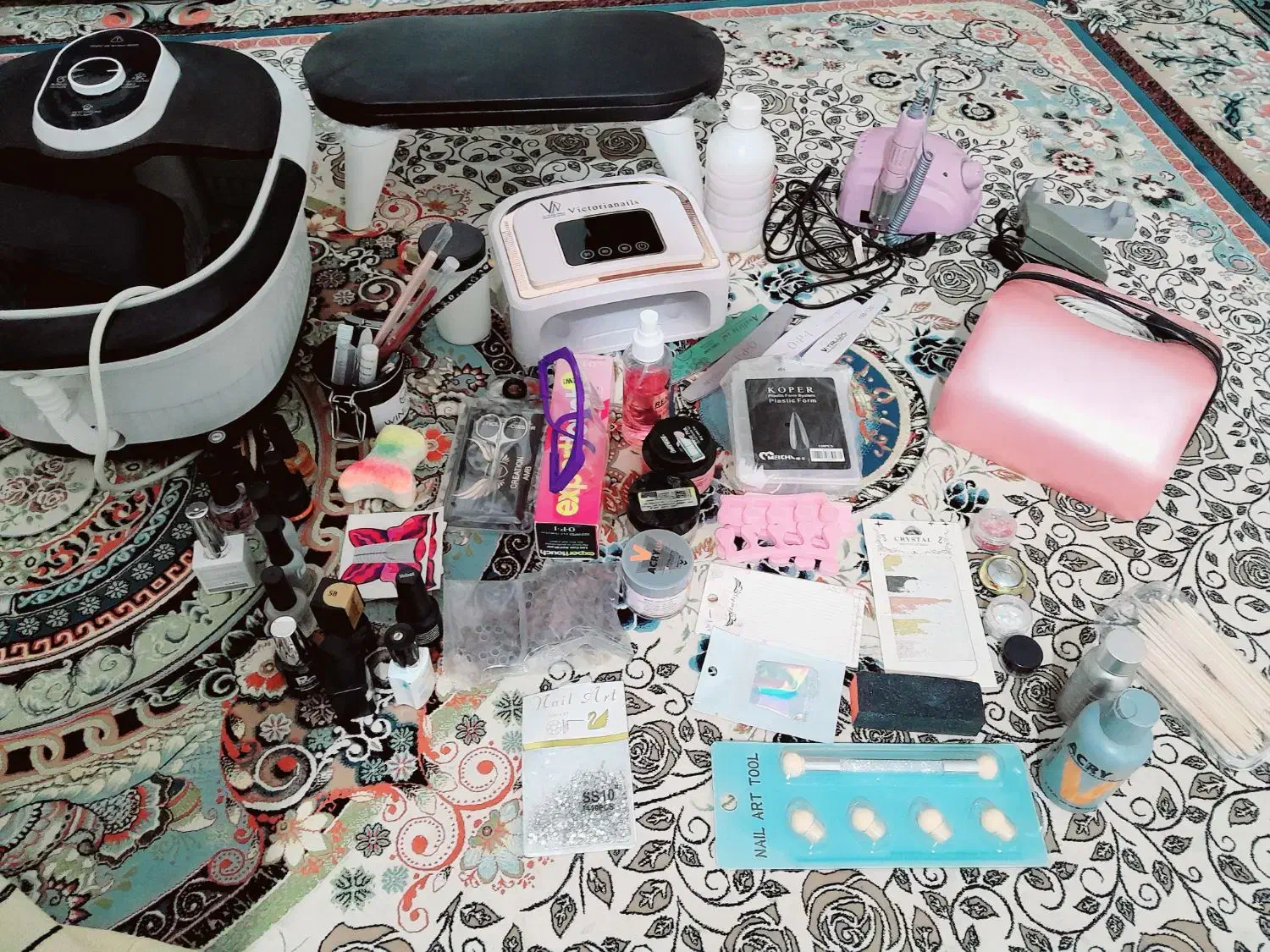 لوازم ناخن در حد نو|آرایشگاه و سالنهای زیبایی|دالخانی, |دیوار