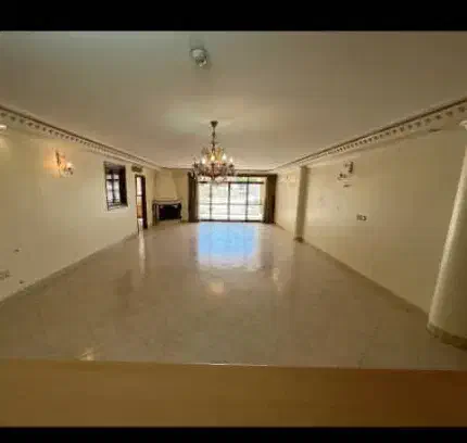 رهن و اجاره آپارتمان چهار خوابه لاکچری مسرور|اجارهٔ آپارتمان|اصفهان, آبشار|دیوار