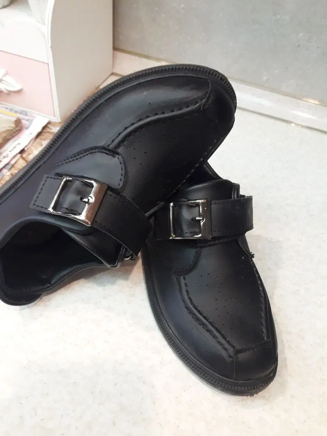 کالج پسرونه|کفش و لباس بچه|رشت, چمارسرا|دیوار