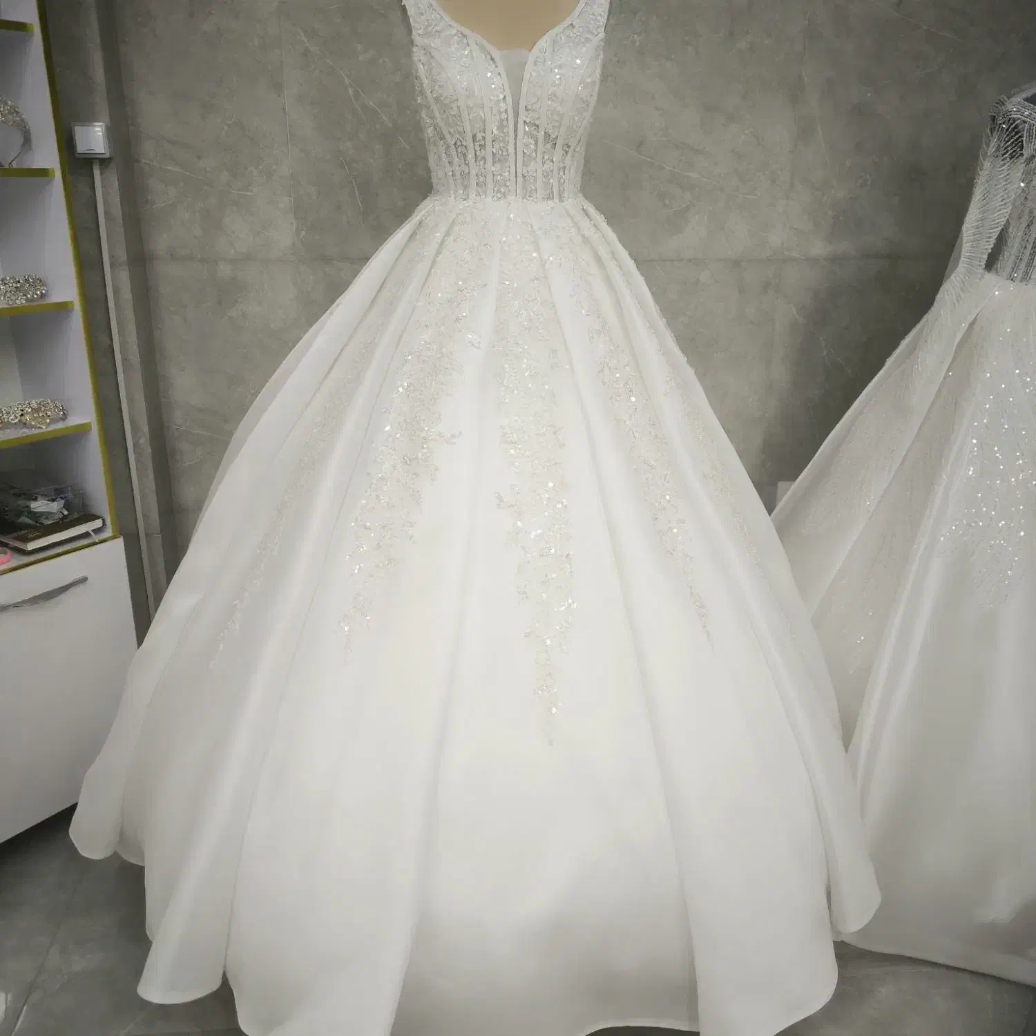 مزون لباس عروس الیزابت|لباس|ورزنه, |دیوار