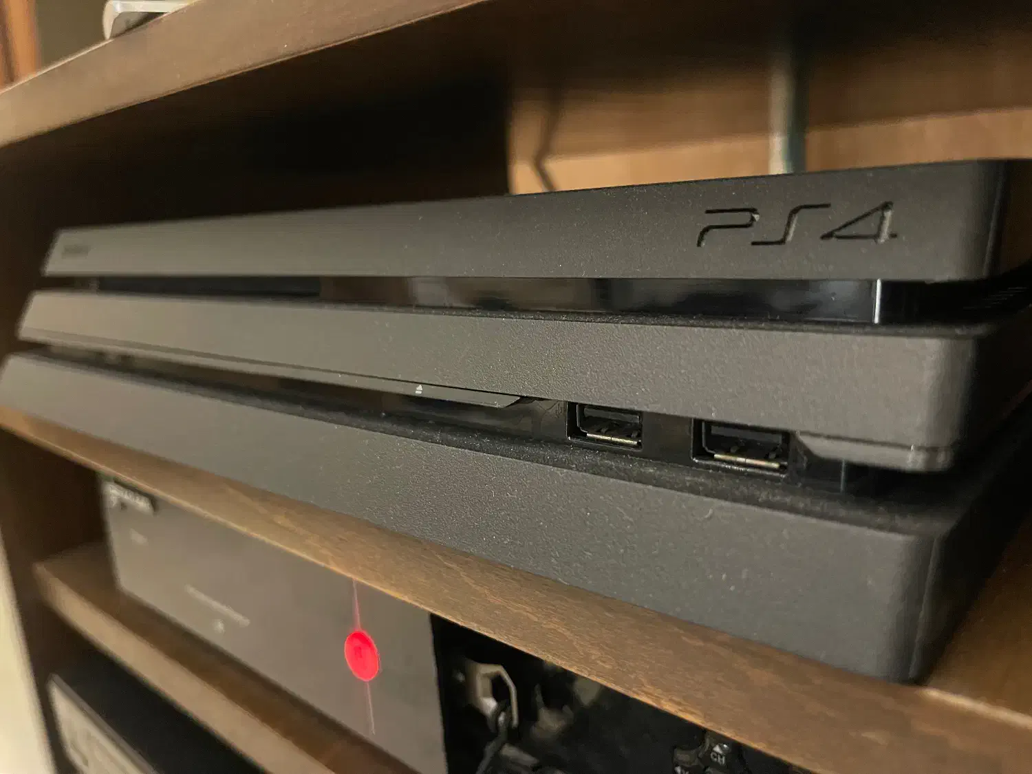 Ps4 Pro - Region 2|کنسول، بازی ویدئویی و آنلاین|تهران, میرداماد|دیوار