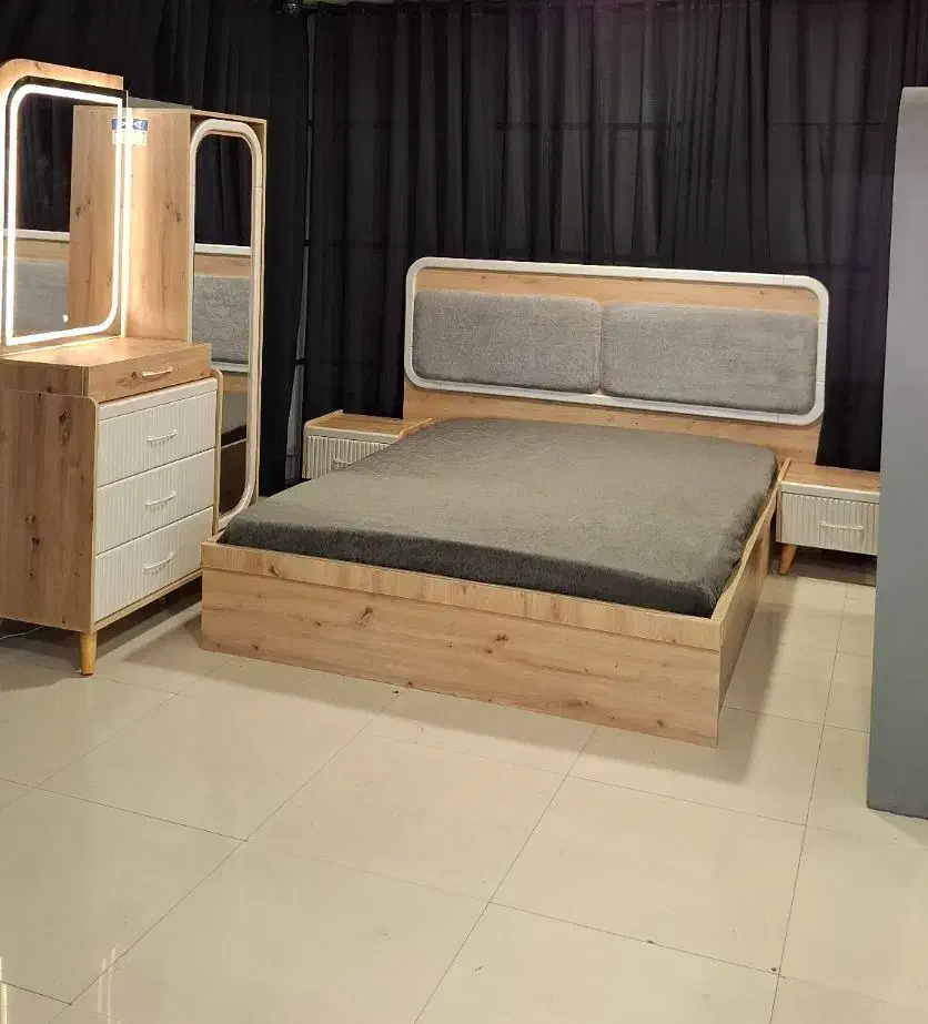 سرویس خواب /تخت و دراور آینه چرخشی/ آماده تحویل|تخت و سرویس خواب|مشهد, سناباد|دیوار
