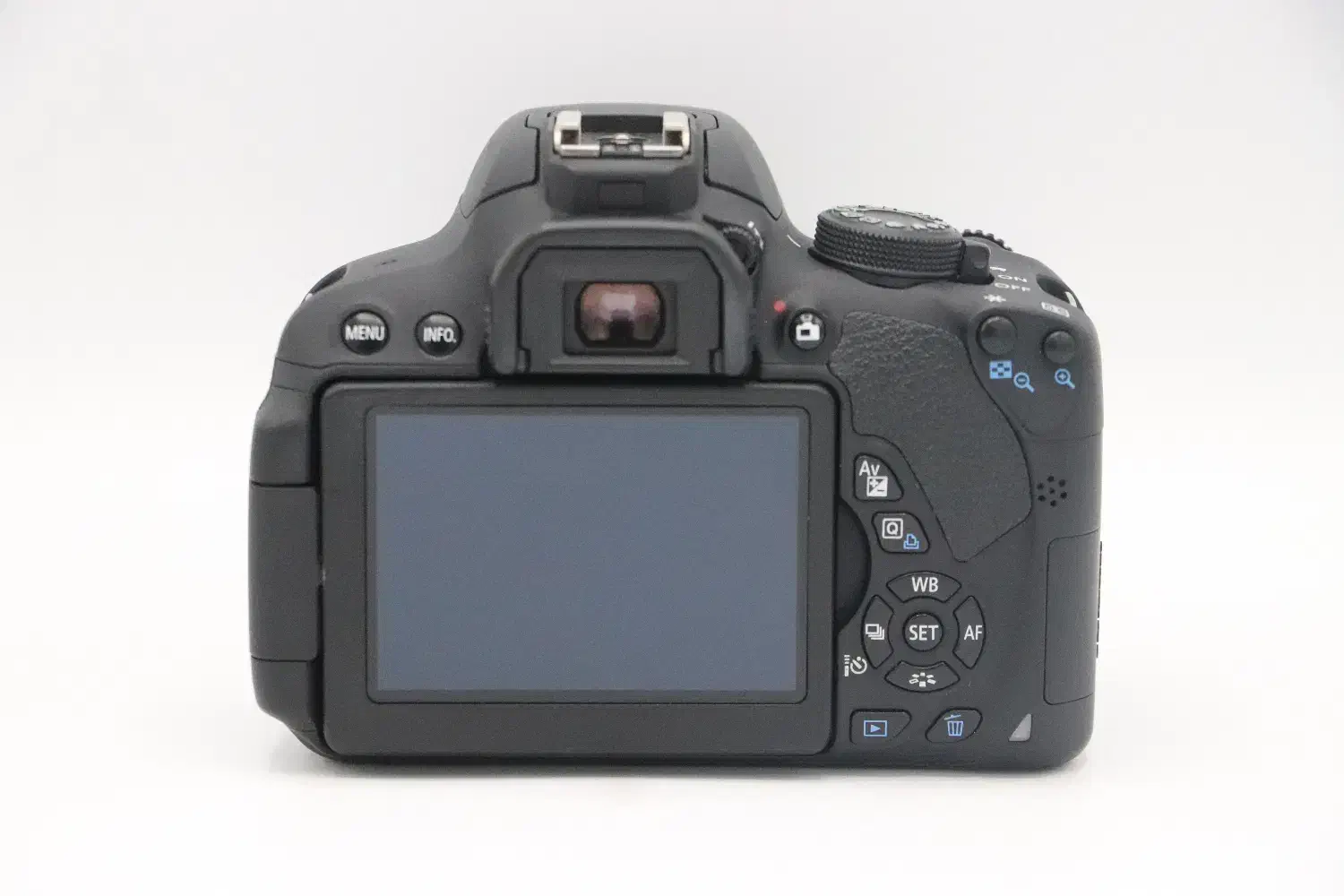 دوربین کانن Canon 700D به همراه لنز 18/135|دوربین عکاسی و فیلم‌برداری|تهران, شیخ هادی|دیوار
