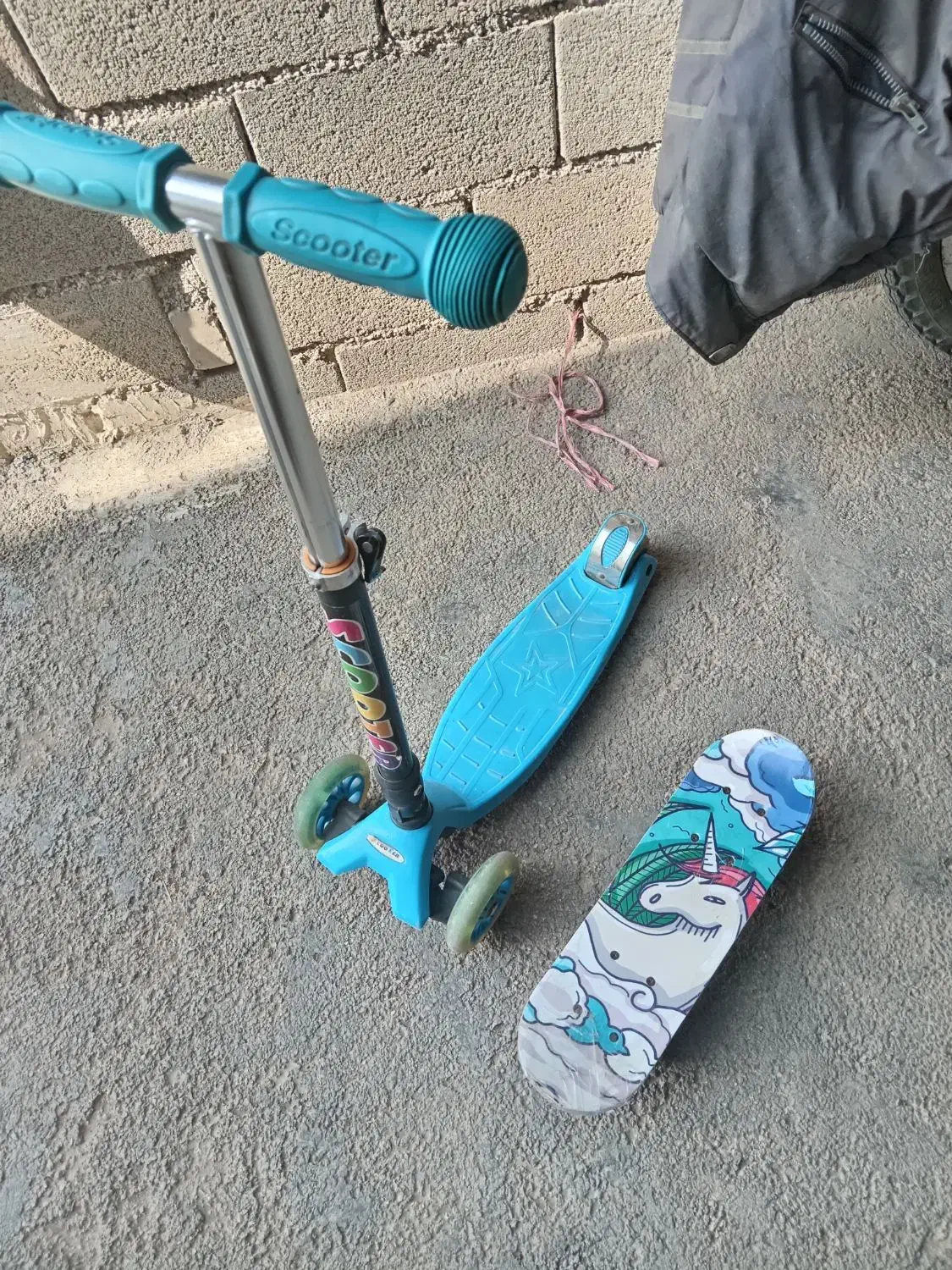 اسکوتر و اسکیت|دوچرخه، اسکیت، اسکوتر|کلاله, |دیوار