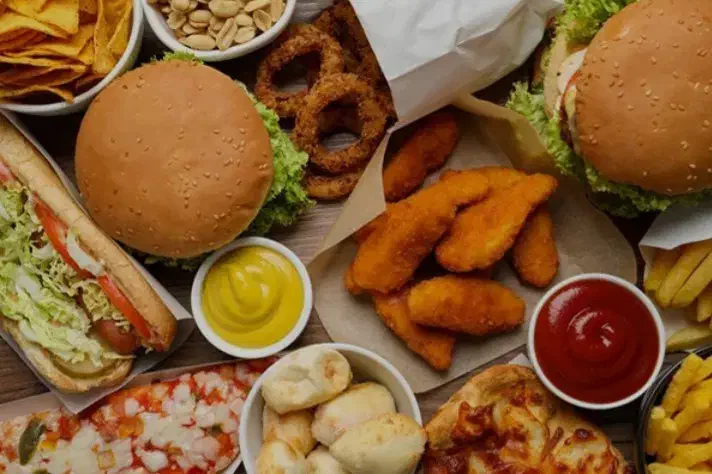 آشپز ماهر نیازمندیم|استخدام خدمات فروشگاه و رستوران|رشت, گیل|دیوار