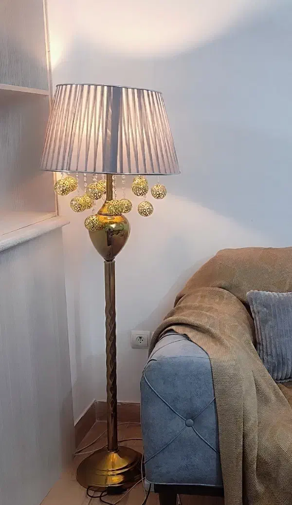 آباژور ایستاده|چراغ خواب و آباژور|تبریز, |دیوار