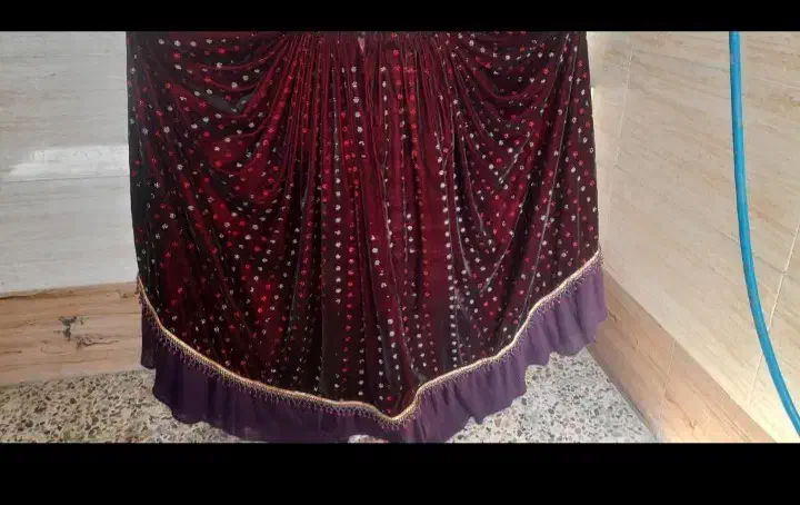 دامن لباس لری|لباس|بهبهان, |دیوار