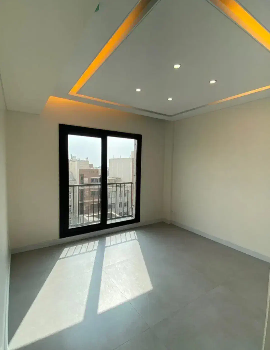 ۱۳۰ متر/فول/2خواب/بهترین متریال/تاپ لوکیشن