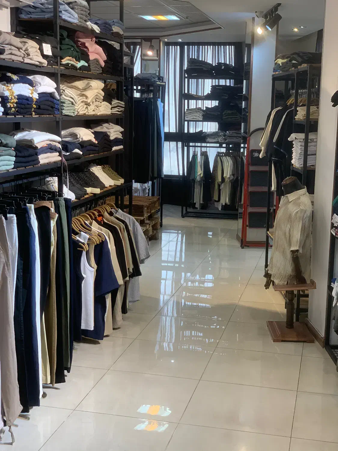 ادمین آپلودر اینستاگرام|استخدام بازاریابی و فروش|تهران, مهران|دیوار